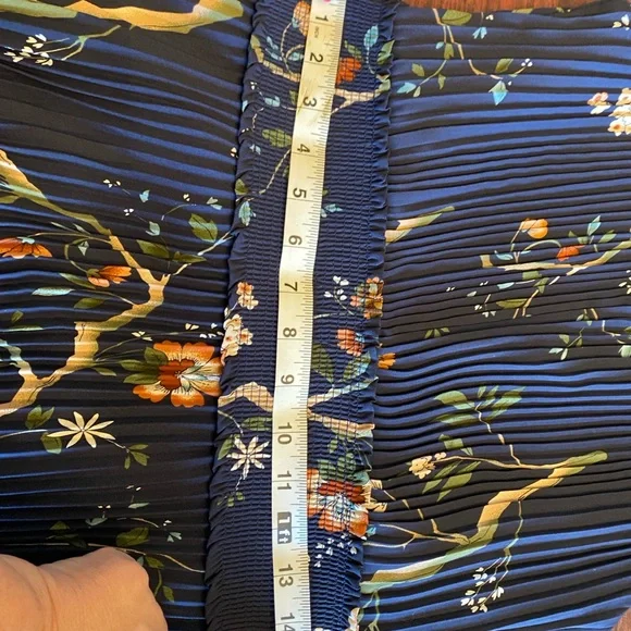 Nanette Lepore Floral Navy Pleated Dress, Size 8 - Picture 6 of 10